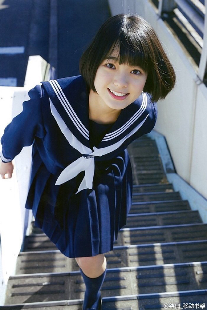 平手友梨奈　欅坂46　櫻坂46　 セーラー服　傲慢　ゴリ押し　オナニー　睨み芸　大根演技　ブス　勘違い