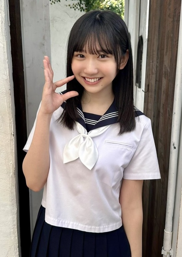 藤嶌果歩 かほりん 夏服セーラー服 週刊少年チャンピオン表紙 日向坂46