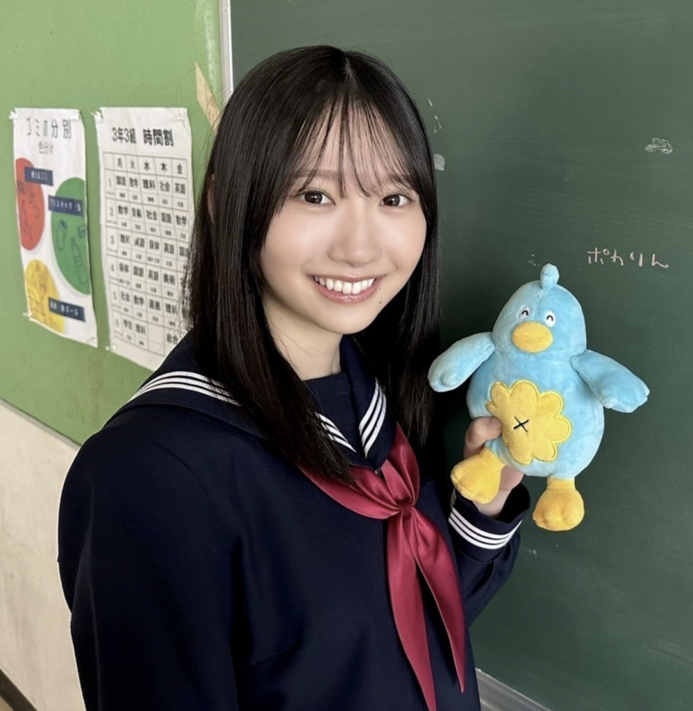 嶌果歩 セーラー服 ポカ