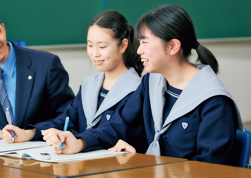 四天王寺中学　襟カバー　セーラー服　大阪型セーラー服　関西型セーラー服　女子中学生