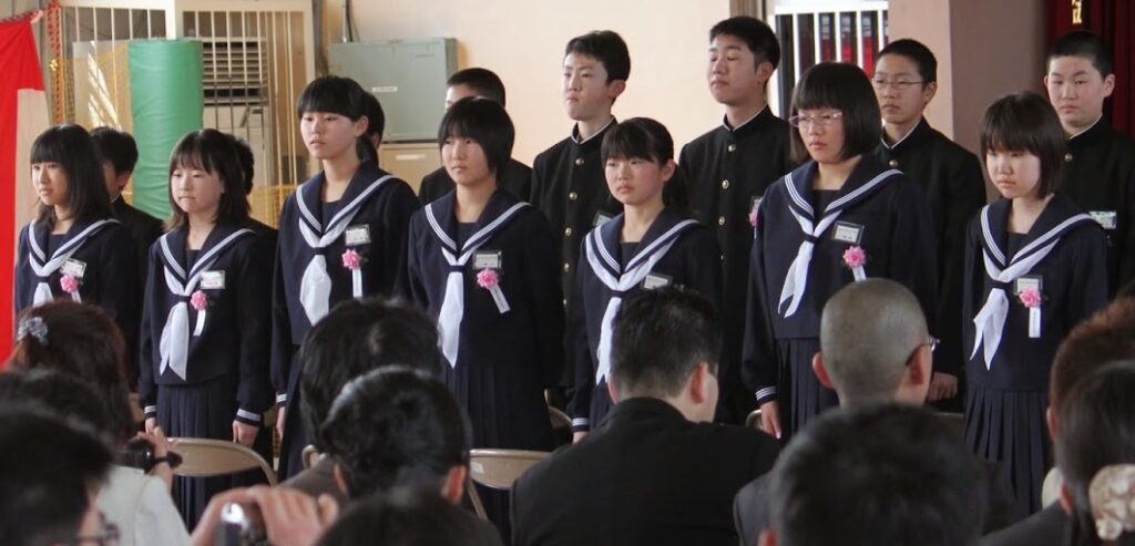 中標津町立計根別学園　セーラー服　女子中学生　芋セーラー服 jc